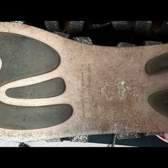 Kenneth Cole- Gentle Soul Sandals - Picture 6 of 6